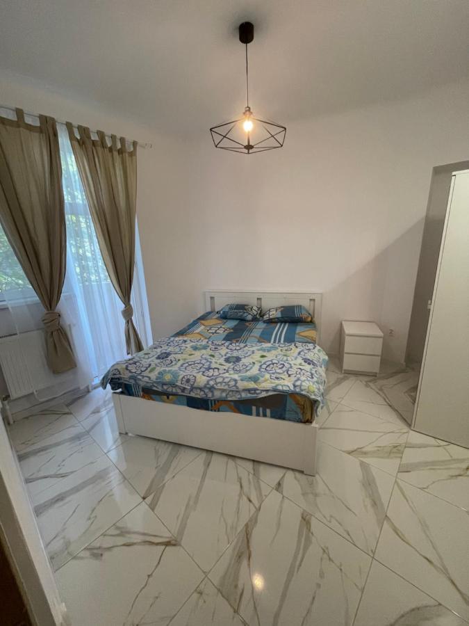 3 Rooms Apartament In The City Center Of Bucarest Esterno foto
